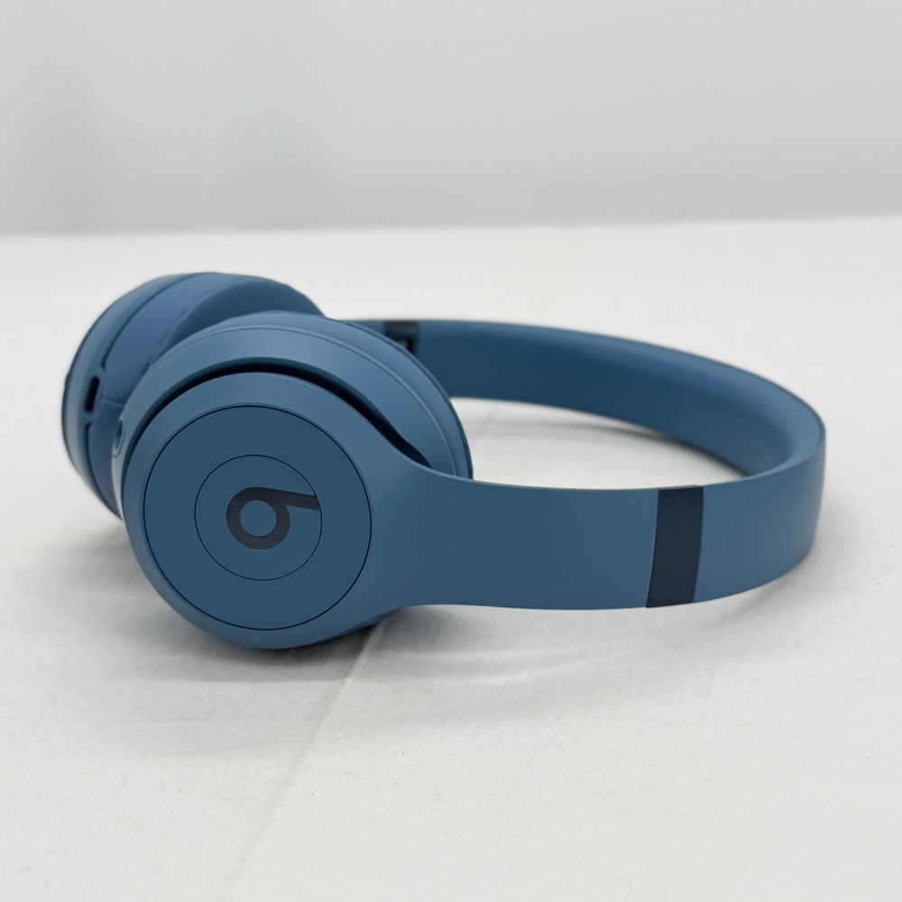 Beats Solo 4 Wireless On-Ear Headphones Slate Blue Bluetooth MUW63LL/A Case Box - Picture 3 of 9